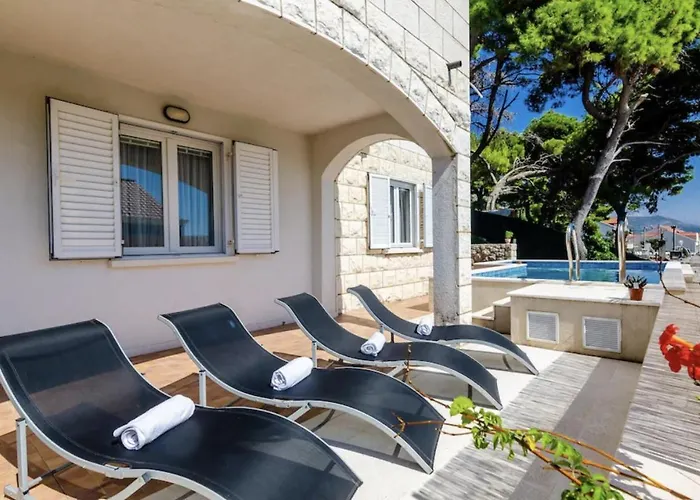 Wave N\' Sea Apartment With A Private Pool