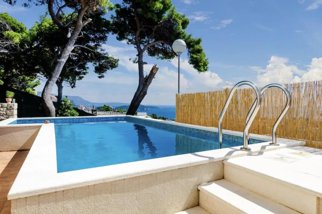 Wave N' Sea With A Private Pool Appartamento