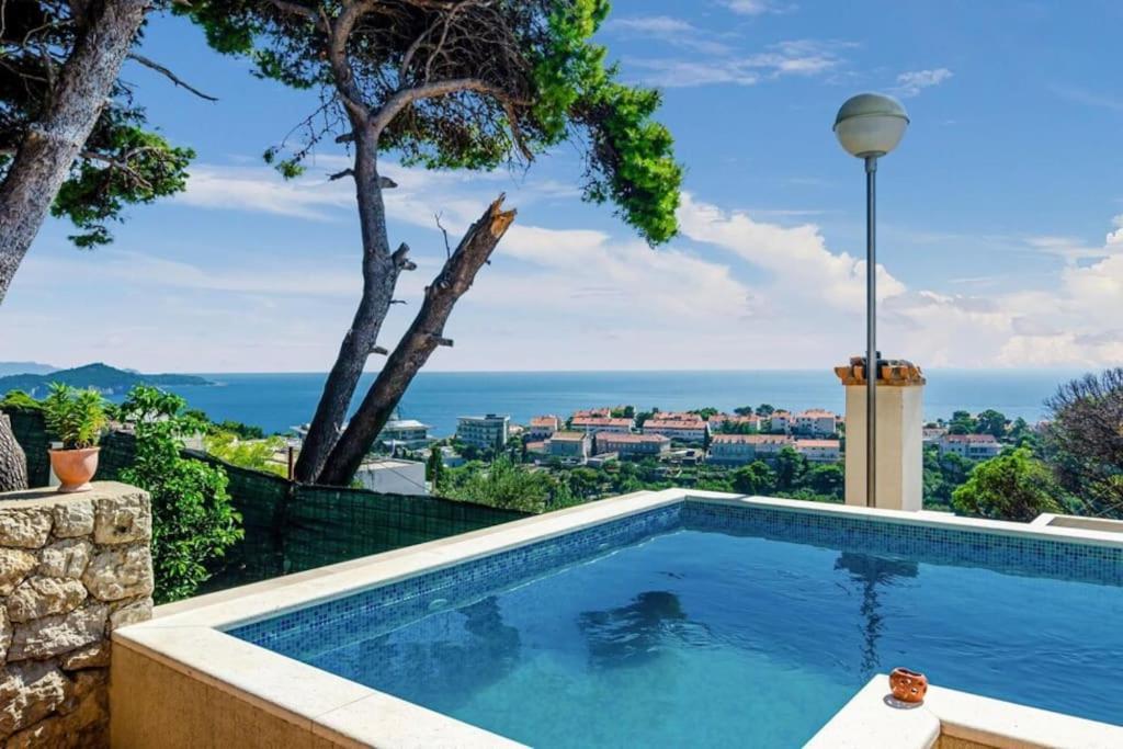 Wave N' Sea With A Private Pool Appartamento